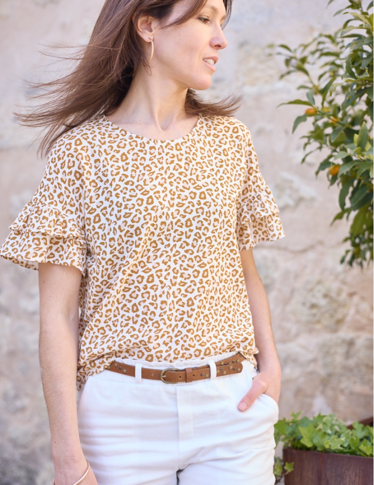 A photo of a finished Idole Blouse and Dress.