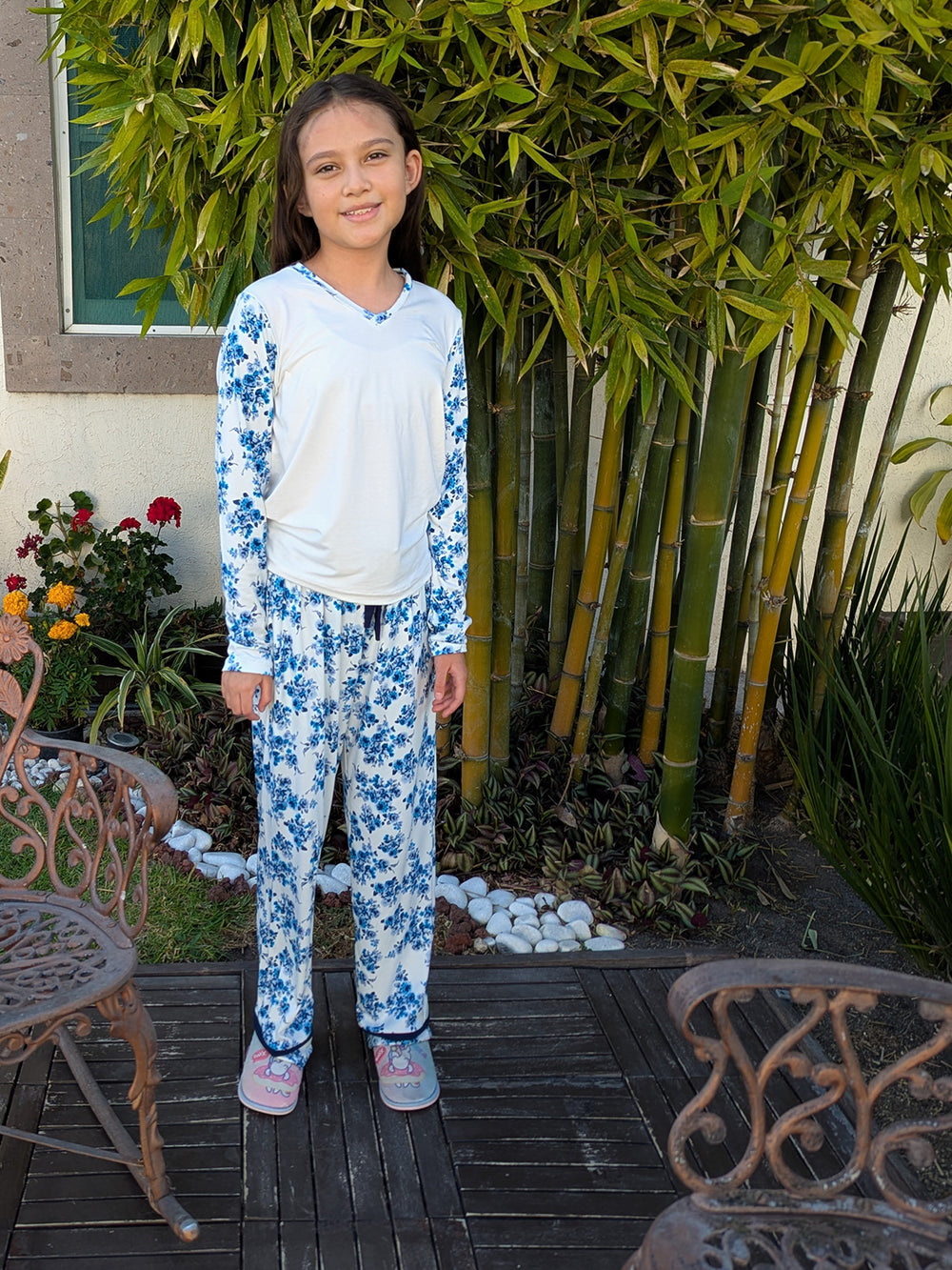 A photo of a finished V-Neck Tee.