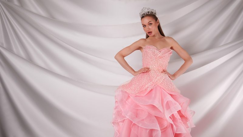 A photo of a finished Glinda Gown.