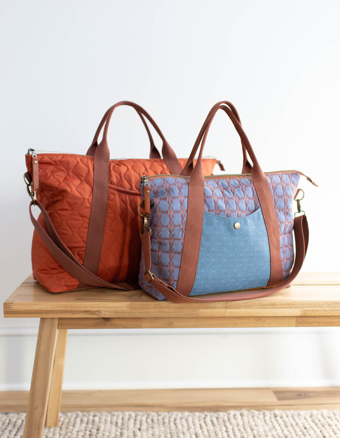 The designer's photo of a finished Oxbow Tote.